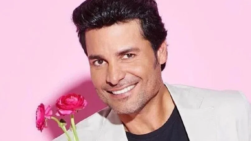 Informan que Chayanne le coqueteó a periodista de Chilevisión 