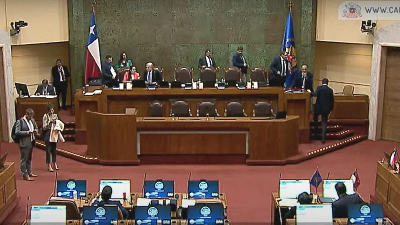 Estos son los parlamentarios con mayores deudas de contribuciones