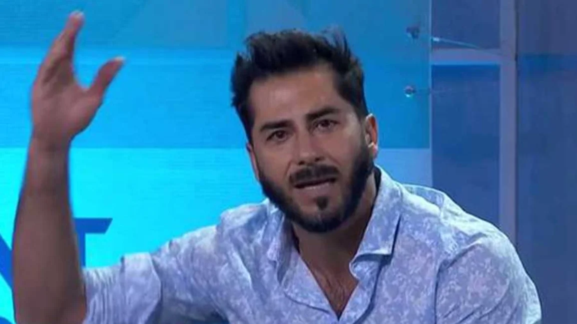 Johnny Herrera.