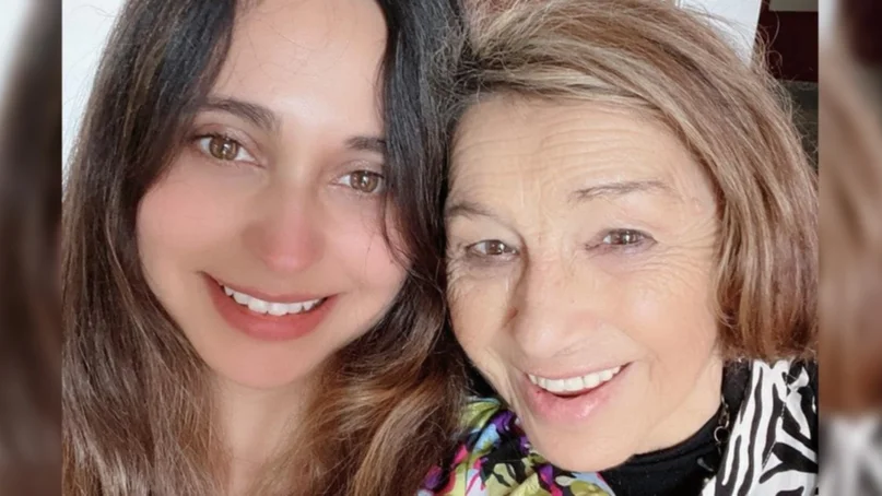 Abuela.