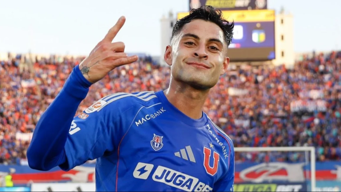 "Con la realidad alterada": hinchas de la U viralizan divertido registro de Javier Altamirano 
