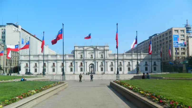 ¿Meritocracia o Botín Político? La Encrucijada de la Alta Dirección Pública en Chile