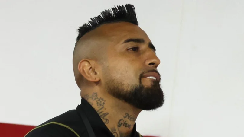 Alerta en Colo Colo: Conmebol abre investigación contra Arturo Vidal